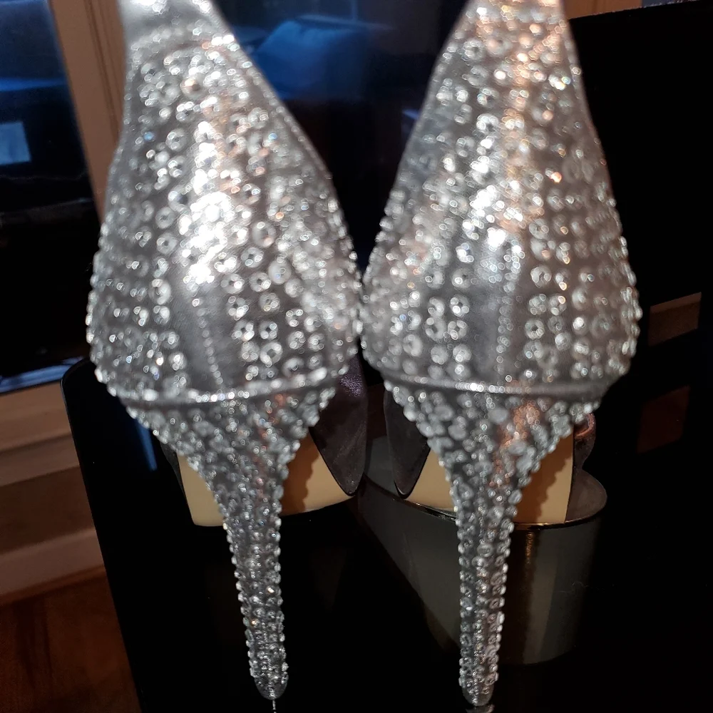 Beautiful Steve Madden Studded Heels